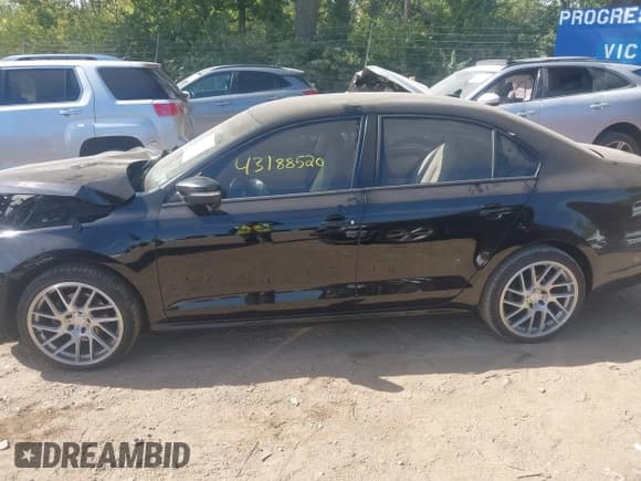 ✅ 2013 Volkswagen Jetta SE • VIN: 3VWDP7AJ7DM442920 • Lot: 43188520. Wystawiony na IAAI z przebiegiem 168 355 mil. Bezpłatny archiwum sprzedaży aukcyjnych z USA i szczegółowy raport historii pojazdu na DreamBid. Zdjęcie 15.