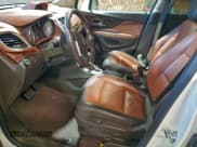 ✅ 2016 Buick Encore Leather • VIN: KL4CJGSB0GB517759 • Лот: 94714445. Опубликован ранее на Copart с пробегом 83 010 миль. Бесплатный доступ к архиву аукционных продаж из США и подробный отчёт об истории автомобиля на DreamBid. Изображение 7.