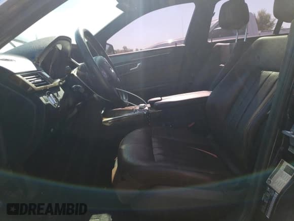 ✅ 2010 Mercedes-Benz E 550 Luxury • VIN: WDDHF9AB1AA222232 • Lot: 84409405. Listed on Copart with 283,667 mi. Free auction sales archive from the USA and detailed vehicle history report at DreamBid. Image 7.