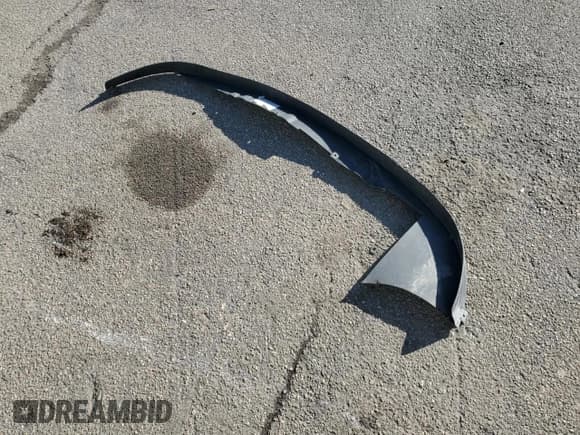 ✅ 2011 Volkswagen Routan SE • VIN: 2V4RW3DG7BR740318 • Lot: 93069845. Listed on Copart with 262,581 mi. Free auction sales archive from the USA and detailed vehicle history report at DreamBid. Image 13.