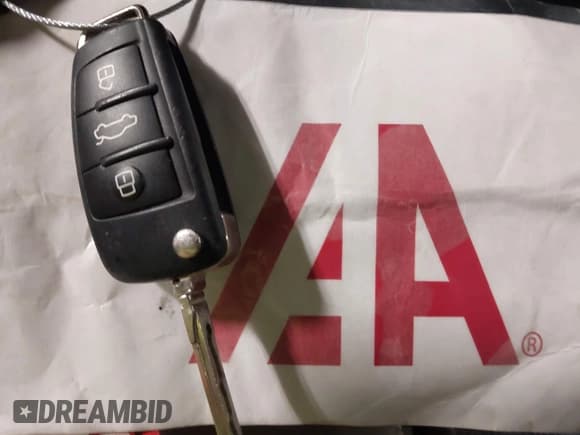 ✅ 2013 Audi Q7 S line Prestige • VIN: WA1DGAFE9DD011531 • Lot: 43893951. Wystawiony na IAAI z przebiegiem 170 243 mil. Bezpłatny archiwum sprzedaży aukcyjnych z USA i szczegółowy raport historii pojazdu na DreamBid. Zdjęcie 11.