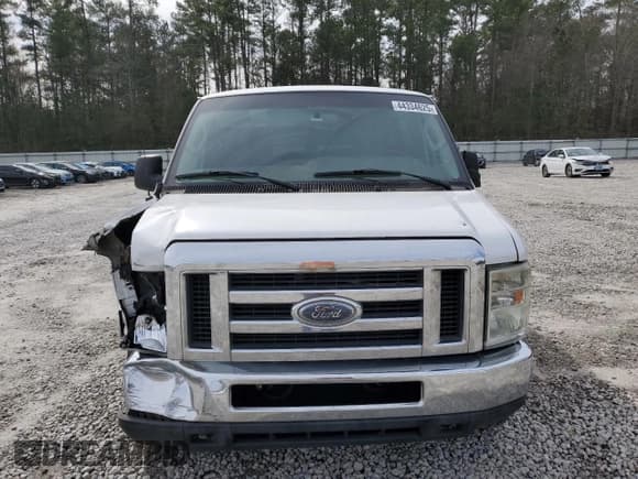 ✅ 2011 Ford Econoline Passenger XL • VIN: 1FBSS3BL8BDA00310 • Lot: 44334625. Listed on Copart with 271,964 mi. Free auction sales archive from the USA and detailed vehicle history report at DreamBid. Image 5.