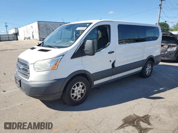 ✅ 2015 Ford Transit XL • VIN: 1FMZK1YM2FKA84961 • Lot: 70116155. Wystawiony na Copart z przebiegiem 478 410 mil. Bezpłatny archiwum sprzedaży aukcyjnych z USA i szczegółowy raport historii pojazdu na DreamBid. Zdjęcie 1.