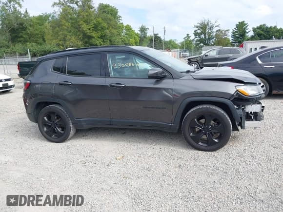 ✅ 2019 Jeep Compass Latitude • VIN: 3C4NJDBB6KT723835 • Lot: 43058624. Listed on IAAI with 135,030 mi. Free auction sales archive from the USA and detailed vehicle history report at DreamBid. Image 14.