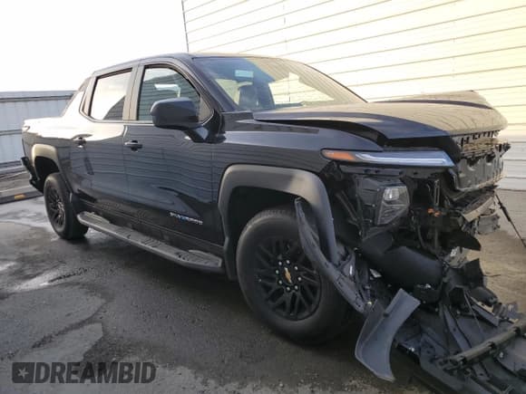 ✅ 2024 Chevrolet Silverado EV Work Truck • VIN: 1GC10VEL5RU205534 • Лот: 41828355. Опубликован ранее на Copart с пробегом Не указан. Бесплатный доступ к архиву аукционных продаж из США и подробный отчёт об истории автомобиля на DreamBid. Изображение 4.