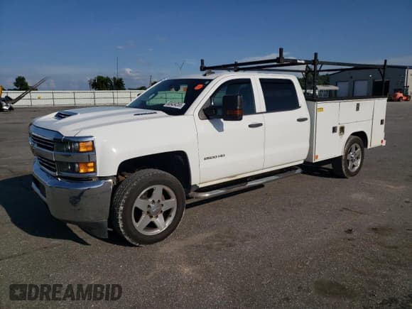 ✅ 2017 Chevrolet Silverado 2500HD Work Truck • VIN: 1GC1KUEY2HF141052 • Lot: 63424255. Wystawiony na Copart z przebiegiem 214 680 mil. Bezpłatny archiwum sprzedaży aukcyjnych z USA i szczegółowy raport historii pojazdu na DreamBid. Zdjęcie 1.
