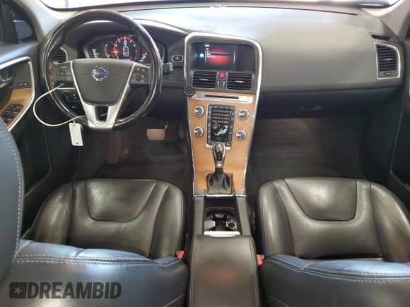 ✅ 2017 Volvo XC60 Inscription • VIN: YV440MRU1H2032080 • Lot: 91291085. Listed on Copart with 173,073 mi. Free auction sales archive from the USA and detailed vehicle history report at DreamBid. Image 8.