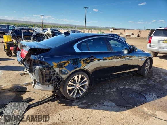 ✅ 2019 Jaguar XE 25t Premium • VIN: SAJAD4FX9KCP49449 • Лот: 86169345. Опубликован ранее на Copart с пробегом 86 530 миль. Бесплатный доступ к архиву аукционных продаж из США и подробный отчёт об истории автомобиля на DreamBid. Изображение 3.