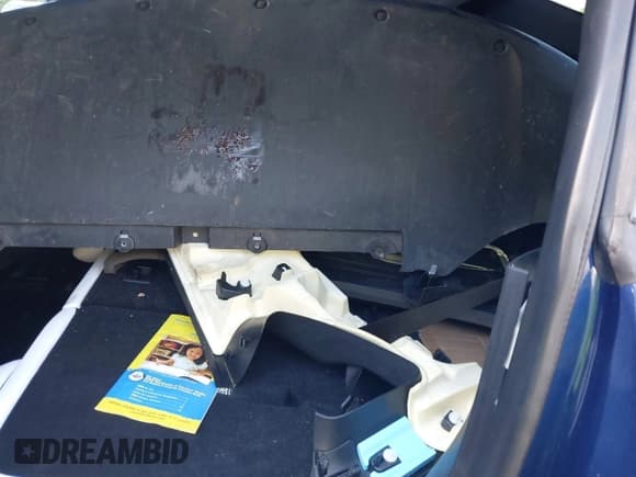 ✅ 2022 Tesla Model Y Long Range • VIN: 7SAYGDEE5NF314085 • Lot: 42233275. Wystawiony na IAAI z przebiegiem 30 024 mil. Bezpłatny archiwum sprzedaży aukcyjnych z USA i szczegółowy raport historii pojazdu na DreamBid. Zdjęcie 8.