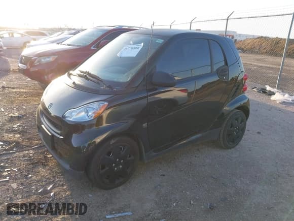✅ 2009 Smart fortwo Pure • VIN: WMEEJ31X69K331684 • Lot: 41770804. Wystawiony na IAAI z przebiegiem 112 611 mil. Bezpłatny archiwum sprzedaży aukcyjnych z USA i szczegółowy raport historii pojazdu na DreamBid. Zdjęcie 2.