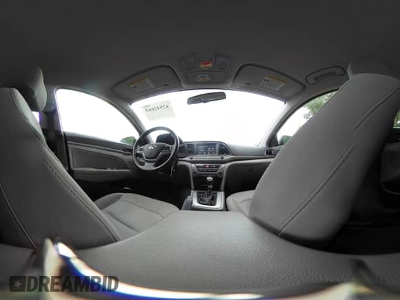 2018 Hyundai Elantra Limited с VIN 5NPD84LF3JH218925, выставлен на аукционе IAAI как лот 42542665 с пробегом 147 774 миль миль и . История ставок и продаж доступна на DreamBid. Изображение 19.