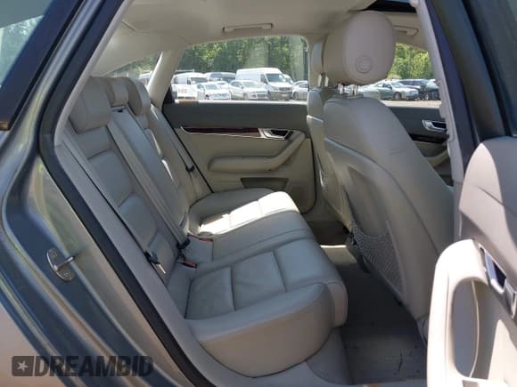 ✅ 2010 Audi A6 Premium Plus • VIN: WAUFGAFB9AN012802 • Лот: 43054174. Опубликован ранее на IAAI с пробегом 155 970 миль. Бесплатный доступ к архиву аукционных продаж из США и подробный отчёт об истории автомобиля на DreamBid. Изображение 8.