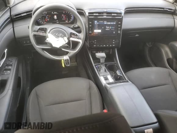 ✅ 2024 Hyundai Tucson SEL • VIN: KM8JBCDE1RU278042 • Lot: 79812494. Wystawiony na Copart z przebiegiem 9 824 mil. Bezpłatny archiwum sprzedaży aukcyjnych z USA i szczegółowy raport historii pojazdu na DreamBid. Zdjęcie 8.