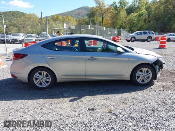 ✅ 2020 Hyundai Elantra SEL • VIN: 5NPD84LF4LH571760 • Lot: 43388686. Listed on IAAI with 74,258 mi. Free auction sales archive from the USA and detailed vehicle history report at DreamBid. Image 13.