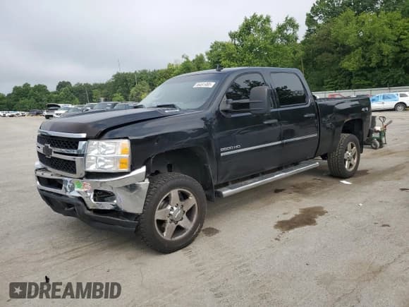✅ 2014 Chevrolet Silverado 2500HD LT • VIN: 1GC1KXCGXEF121137 • Лот: 66491985. Опубликован ранее на Copart с пробегом 140 444 миль. Бесплатный доступ к архиву аукционных продаж из США и подробный отчёт об истории автомобиля на DreamBid. Изображение 1.