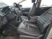 ✅ 2017 Ford Escape SE • VIN: 1FMCU0GD6HUE18878 • Lot: 60573815. Wystawiony na Copart z przebiegiem 119 037 mil. Bezpłatny archiwum sprzedaży aukcyjnych z USA i szczegółowy raport historii pojazdu na DreamBid. Zdjęcie 7.