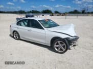 ✅ 2015 BMW 3 Series 328i xDrive • VIN: WBA3B5G53FNS17394 • Lot: 80571795. Wystawiony na Copart z przebiegiem Nie podano. Bezpłatny archiwum sprzedaży aukcyjnych z USA i szczegółowy raport historii pojazdu na DreamBid. Zdjęcie 4.