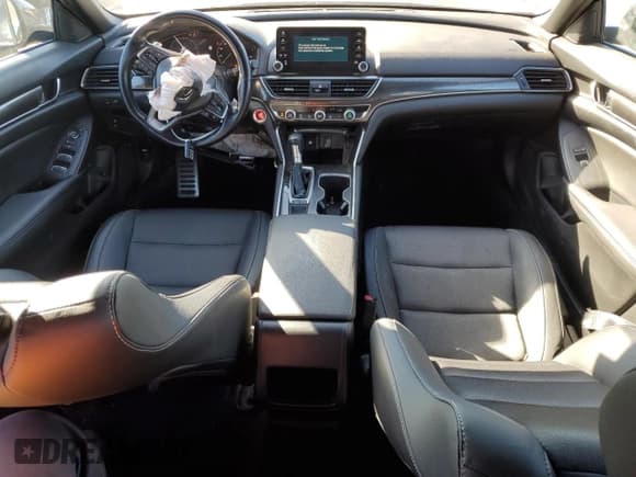 ✅ 2020 Honda Accord Sport • VIN: 1HGCV1F37LA155716 • Lot: 82603085. Wystawiony na Copart z przebiegiem 47 221 mil. Bezpłatny archiwum sprzedaży aukcyjnych z USA i szczegółowy raport historii pojazdu na DreamBid. Zdjęcie 8.