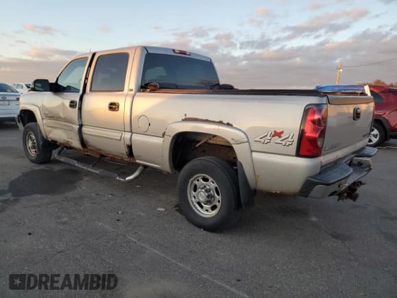 ✅ 2004 Chevrolet Silverado 2500HD LS • VIN: 1GCHK23244F178034 • Lot: 91189715. Wystawiony na Copart z przebiegiem 247 526 mil. Bezpłatny archiwum sprzedaży aukcyjnych z USA i szczegółowy raport historii pojazdu na DreamBid. Zdjęcie 2.