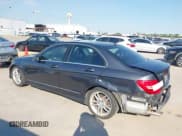 ✅ 2013 Mercedes-Benz C 250 Sport • VIN: WDDGF4HB0DR247150 • Lot: 40452826. Wystawiony na IAAI z przebiegiem 143 160 mil. Bezpłatny archiwum sprzedaży aukcyjnych z USA i szczegółowy raport historii pojazdu na DreamBid. Zdjęcie 15.
