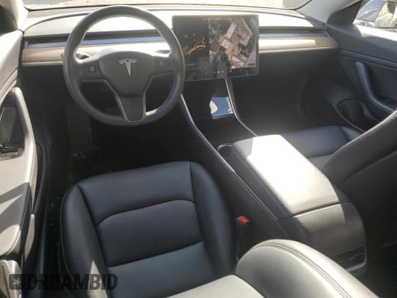 ✅ 2018 Tesla Model 3 Long Range Battery • VIN: 5YJ3E1EA5JF045413 • Lot: 91252005. Wystawiony na Copart z przebiegiem 58 941 mil. Bezpłatny archiwum sprzedaży aukcyjnych z USA i szczegółowy raport historii pojazdu na DreamBid. Zdjęcie 8.
