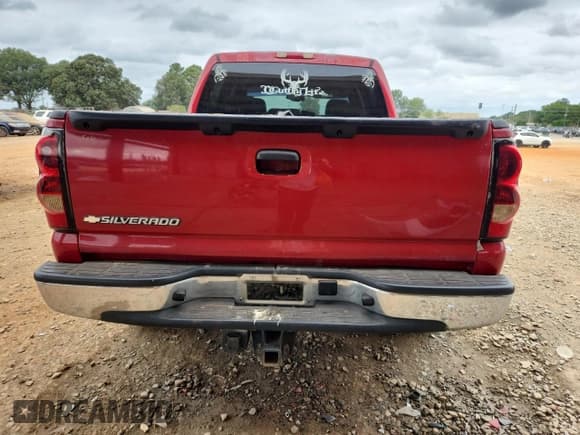 ✅ 2006 Chevrolet Silverado 1500 LT3 • VIN: 2GCEK13T961215255 • Lot: 84579725. Wystawiony na Copart z przebiegiem 290 442 mil. Bezpłatny archiwum sprzedaży aukcyjnych z USA i szczegółowy raport historii pojazdu na DreamBid. Zdjęcie 6.