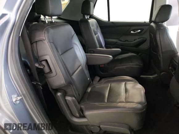 ✅ 2021 Chevrolet Traverse LT • VIN: 1GNEVHKW0MJ163892 • Lot: 68008594. Wystawiony na Copart z przebiegiem 78 566 mil. Bezpłatny archiwum sprzedaży aukcyjnych z USA i szczegółowy raport historii pojazdu na DreamBid. Zdjęcie 11.