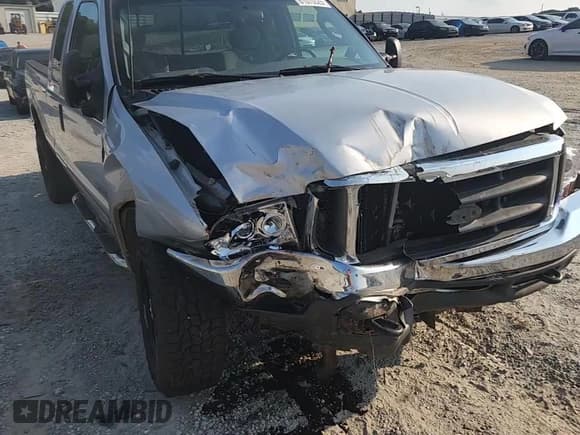 ✅ 2003 Ford F-250 XL • VIN: 1FTNX20PX3EC09103 • Lot: 81070325. Listed on Copart with 121,786 mi. Free auction sales archive from the USA and detailed vehicle history report at DreamBid. Image 13.