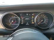 ✅ 2023 Jeep Gladiator Rubicon • VIN: 1C6JJTBG7PL586161 • Лот: 70505635. Опубликован ранее на Copart с пробегом 15 675 миль. Бесплатный доступ к архиву аукционных продаж из США и подробный отчёт об истории автомобиля на DreamBid. Изображение 9.