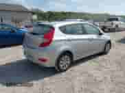 2017 Hyundai Accent SE с VIN KMHCT5AE8HU311753, выставлен на аукционе IAAI как лот 43310010 с пробегом 85 649 миль миль и . История ставок и продаж доступна на DreamBid. Изображение 4.