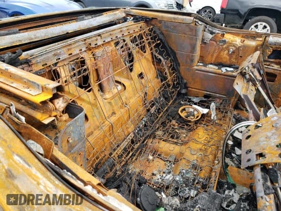 ✅ 1972 Oldsmobile Cutlass • VIN: 3J67K2M227685 • Лот: 62278374. Опубликован ранее на Copart с пробегом Не указан. Бесплатный доступ к архиву аукционных продаж из США и подробный отчёт об истории автомобиля на DreamBid. Изображение 11.