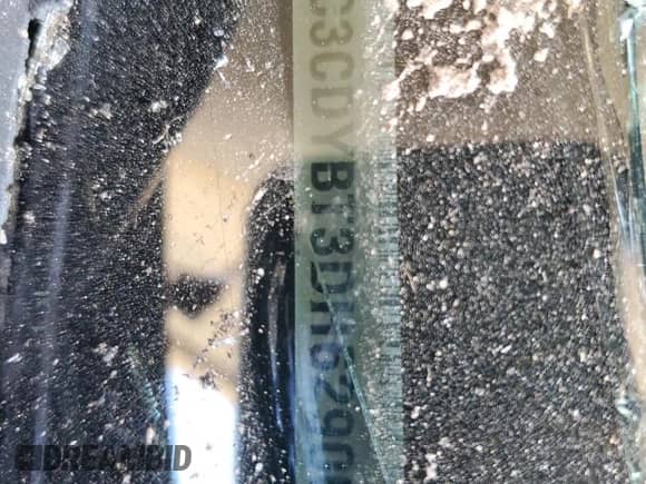 2013 Dodge Challenger R/T Plus z VIN 2C3CDYBT3DH629006, wystawiony jako Copart lot #52403954 z przebiegiem Nie podano mil oraz Nie do naprawy • Non repairable. Historia ofert i sprzedaży dostępna na DreamBid. Obrazek 13.