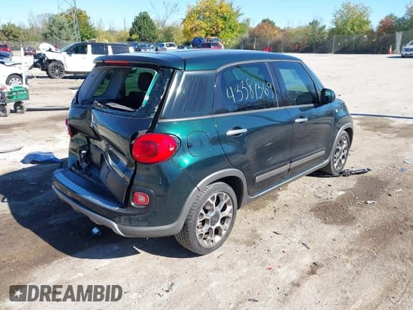 ✅ 2014 FIAT 500L Trekking • VIN: ZFBCFADH5EZ006206 • Lot: 43387369. Listed on IAAI with 81,124 mi. Free auction sales archive from the USA and detailed vehicle history report at DreamBid. Image 4.