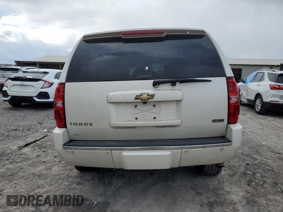 ✅ 2011 Chevrolet Tahoe LTZ • VIN: 1GNSKCE03BR269872 • Lot: 92201365. Listed on Copart with 276,551 mi. Free auction sales archive from the USA and detailed vehicle history report at DreamBid. Image 6.