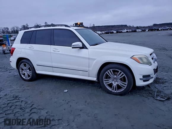 ✅ 2013 Mercedes-Benz GLK 350 • VIN: WDCGG8JBXDG108738 • Лот: 95144195. Опубликован ранее на Copart с пробегом 150 181 миль. Бесплатный доступ к архиву аукционных продаж из США и подробный отчёт об истории автомобиля на DreamBid. Изображение 4.