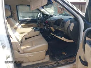 ✅ 2010 Chevrolet Silverado 1500 LT • VIN: 3GCRKSE34AG216284 • Lot: 43265517. Wystawiony na IAAI z przebiegiem 310 058 mil. Bezpłatny archiwum sprzedaży aukcyjnych z USA i szczegółowy raport historii pojazdu na DreamBid. Zdjęcie 5.