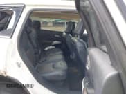 ✅ 2018 Jeep Cherokee Limited • VIN: 1C4PJMDB0JD598244 • Lot: 42495342. Wystawiony na IAAI z przebiegiem Nie podano. Bezpłatny archiwum sprzedaży aukcyjnych z USA i szczegółowy raport historii pojazdu na DreamBid. Zdjęcie 8.