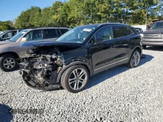 ✅ 2017 Lincoln MKC Reserve • VIN: 5LMTJ3DH5HUL54573 • Lot: 84737825. Wystawiony na Copart z przebiegiem Nie podano. Bezpłatny archiwum sprzedaży aukcyjnych z USA i szczegółowy raport historii pojazdu na DreamBid. Zdjęcie 1.