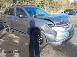 ✅ 2018 Mitsubishi Outlander SE • VIN: JA4AD3A32JZ048996 • Lot: 43626835. Listed on IAAI with 140,451 mi. Free auction sales archive from the USA and detailed vehicle history report at DreamBid. Image 1.