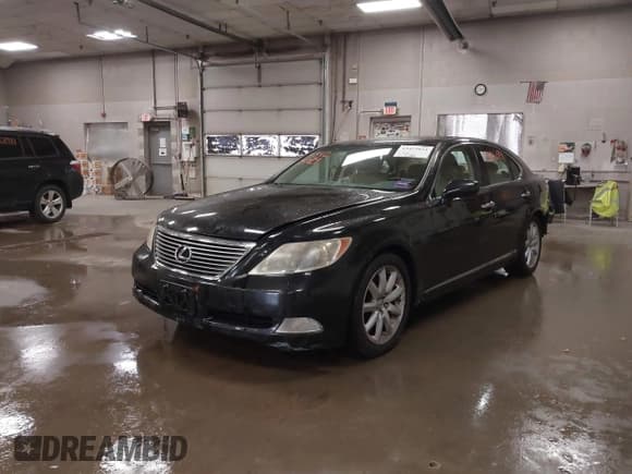 ✅ 2007 Lexus LS 460 • VIN: JTHBL46F775041224 • Lot: 43425024. Listed on IAAI with 143,019 mi. Free auction sales archive from the USA and detailed vehicle history report at DreamBid. Image 18.