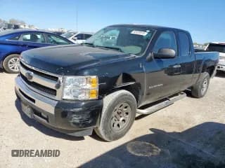 ✅ 2011 Chevrolet Silverado 1500 Work Truck • VIN: 1GCRCPEX1BZ276117 • Lot: 92023915. Wystawiony na Copart z przebiegiem Nie podano. Bezpłatny archiwum sprzedaży aukcyjnych z USA i szczegółowy raport historii pojazdu na DreamBid. Zdjęcie 1.