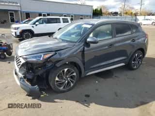 2020 Hyundai Tucson Sport z VIN KM8J3CAL0LU207079, wystawiony jako Copart lot #82693015 z przebiegiem 51 124 mil mil oraz Szkoda całkowita • Salvage title. Historia ofert i sprzedaży dostępna na DreamBid. Obrazek 1.