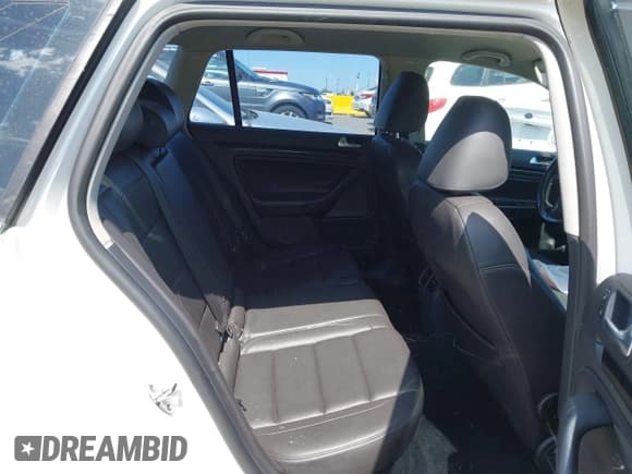 ✅ 2013 Volkswagen Jetta TDI w/Sunroof & Nav • VIN: 3VWPL7AJ4DM628875 • Лот: 42513999. Опубликован ранее на IAAI с пробегом 130 766 миль. Бесплатный доступ к архиву аукционных продаж из США и подробный отчёт об истории автомобиля на DreamBid. Изображение 8.