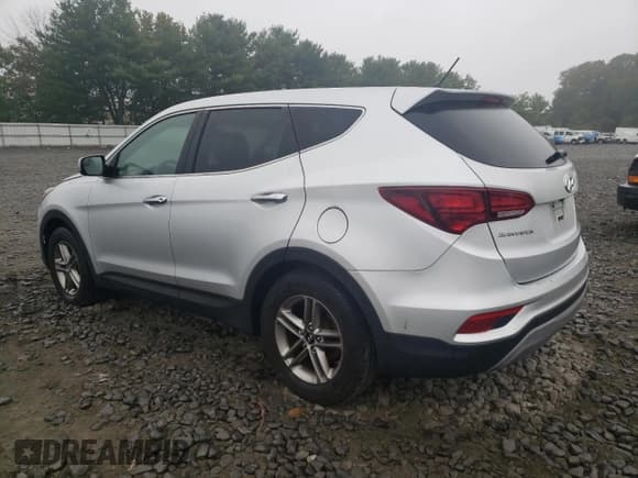 ✅ 2018 Hyundai Santa Fe 2.4L • VIN: 5XYZT3LB2JG571997 • Лот: 71226213. Опубликован ранее на Copart с пробегом Не указан. Бесплатный доступ к архиву аукционных продаж из США и подробный отчёт об истории автомобиля на DreamBid. Изображение 2.