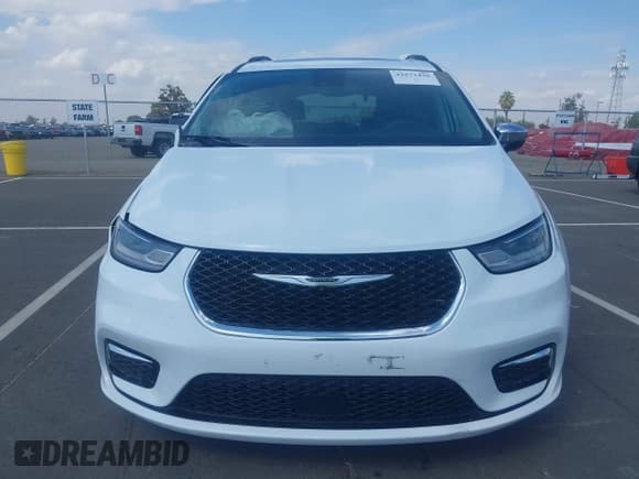 ✅ 2023 Chrysler Pacifica Limited • VIN: 2C4RC1GG8PR520521 • Lot: 43273436. Listed on IAAI with 78,606 mi. Free auction sales archive from the USA and detailed vehicle history report at DreamBid. Image 13.