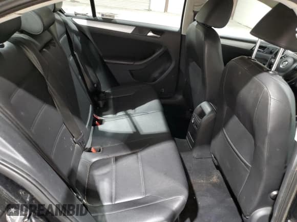 ✅ 2013 Volkswagen Jetta SE • VIN: 3VWDP7AJ5DM249908 • Lot: 53951765. Wystawiony na Copart z przebiegiem 240 040 mil. Bezpłatny archiwum sprzedaży aukcyjnych z USA i szczegółowy raport historii pojazdu na DreamBid. Zdjęcie 10.