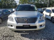 ✅ 2011 Lexus LX 570 • VIN: JTJHY7AX2B4080801 • Lot: 84430685. Wystawiony na Copart z przebiegiem 252 151 mil. Bezpłatny archiwum sprzedaży aukcyjnych z USA i szczegółowy raport historii pojazdu na DreamBid. Zdjęcie 5.