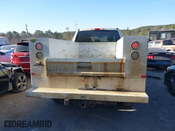 ✅ 2017 Ford F-250 XL • VIN: 1FD7W2BT0HEE98873 • Lot: 41541765. Wystawiony na IAAI z przebiegiem 167 276 mil. Bezpłatny archiwum sprzedaży aukcyjnych z USA i szczegółowy raport historii pojazdu na DreamBid. Zdjęcie 16.