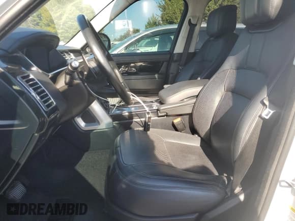 ✅ 2019 Land Rover Range Rover HSE • VIN: SALGS2SV2KA521028 • Lot: 85659095. Listed on Copart with 119,167 mi. Free auction sales archive from the USA and detailed vehicle history report at DreamBid. Image 7.