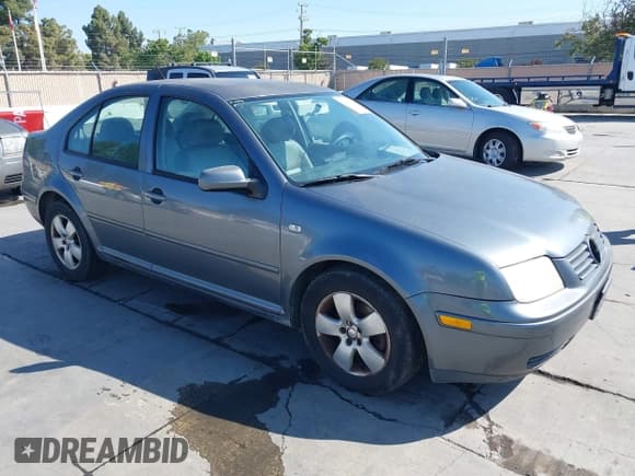 ✅ 2003 Volkswagen Jetta GLS • VIN: 3VWSK69M33M052099 • Lot: 42347580. Listed on IAAI with 247,138 mi. Free auction sales archive from the USA and detailed vehicle history report at DreamBid. Image 1.